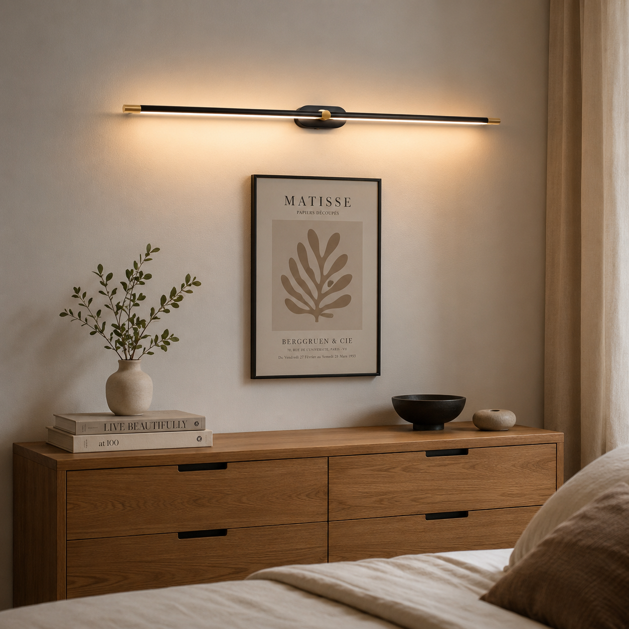 Minimalist Linear Rechargeable Wall Lamp